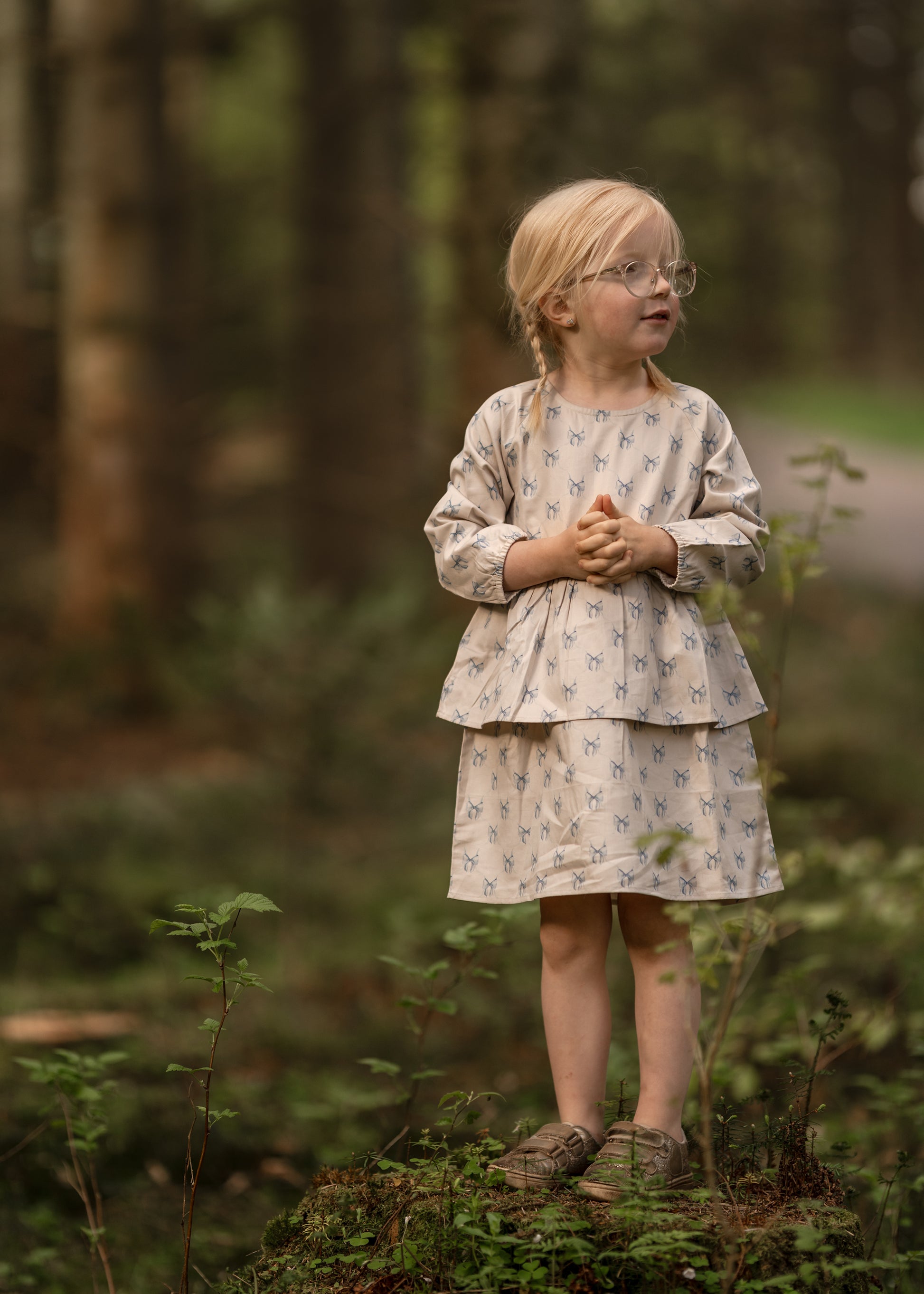 Hanevild Kjole med sløjfer - til piger Dresses Summer sand