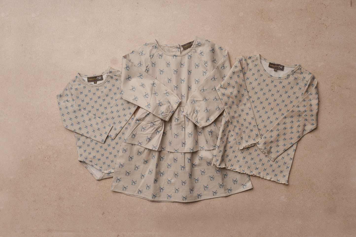 Hanevild Kjole med sløjfer - til piger Dresses Summer sand