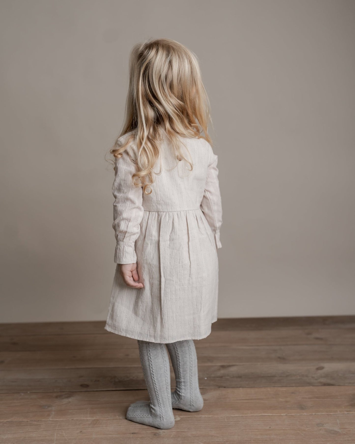 Blonde kjole - Hanevild