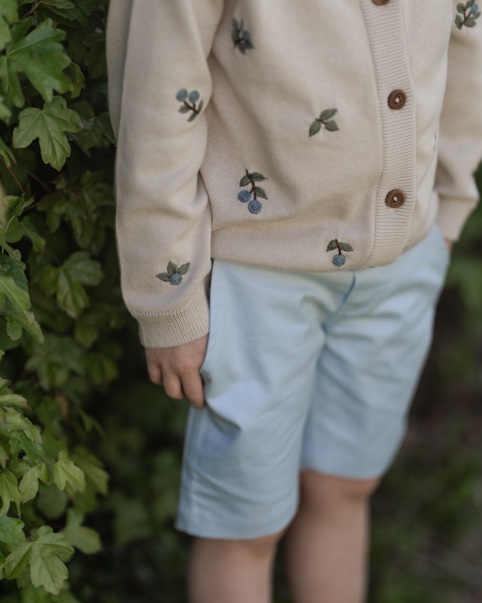 Cardigan med blåbær - Summer sand - Hanevild