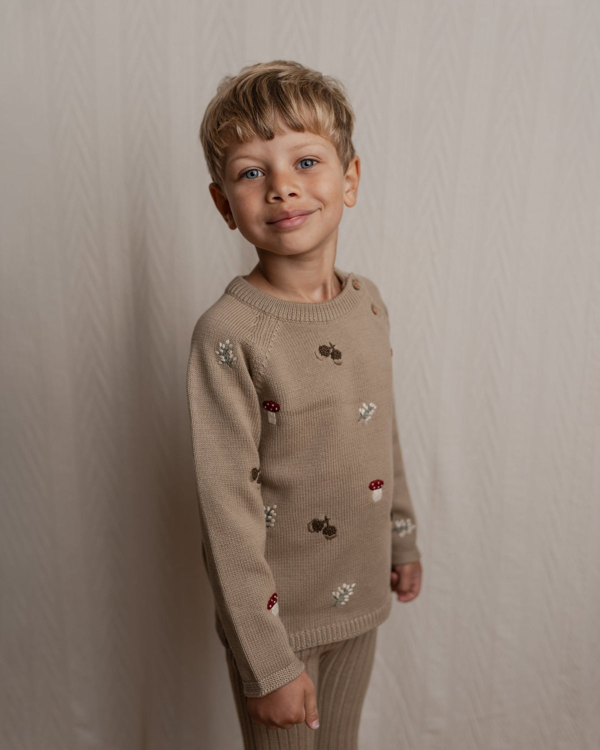 Fall sweater – sand - økologisk bomuld - Hanevild