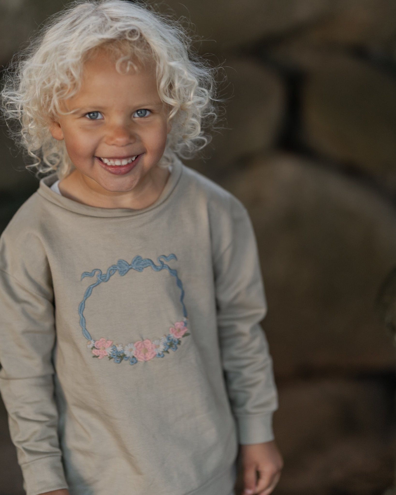 Hanevild Flower sweatshirt Blouses Crockery
