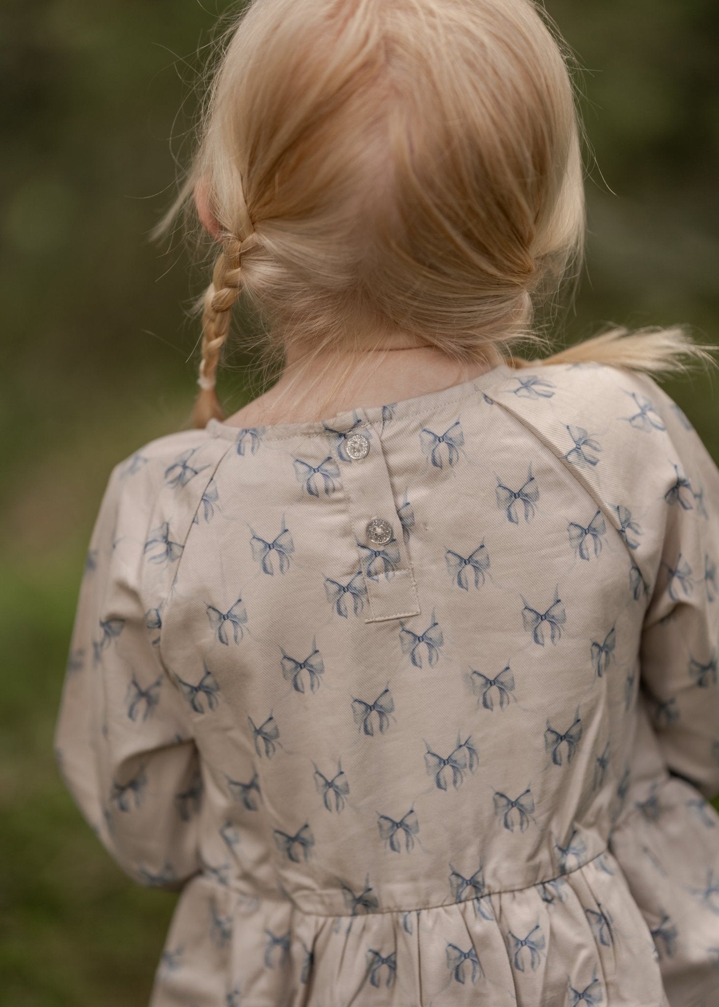 Kjole med sløjfer - til piger - Summer sand - Hanevild