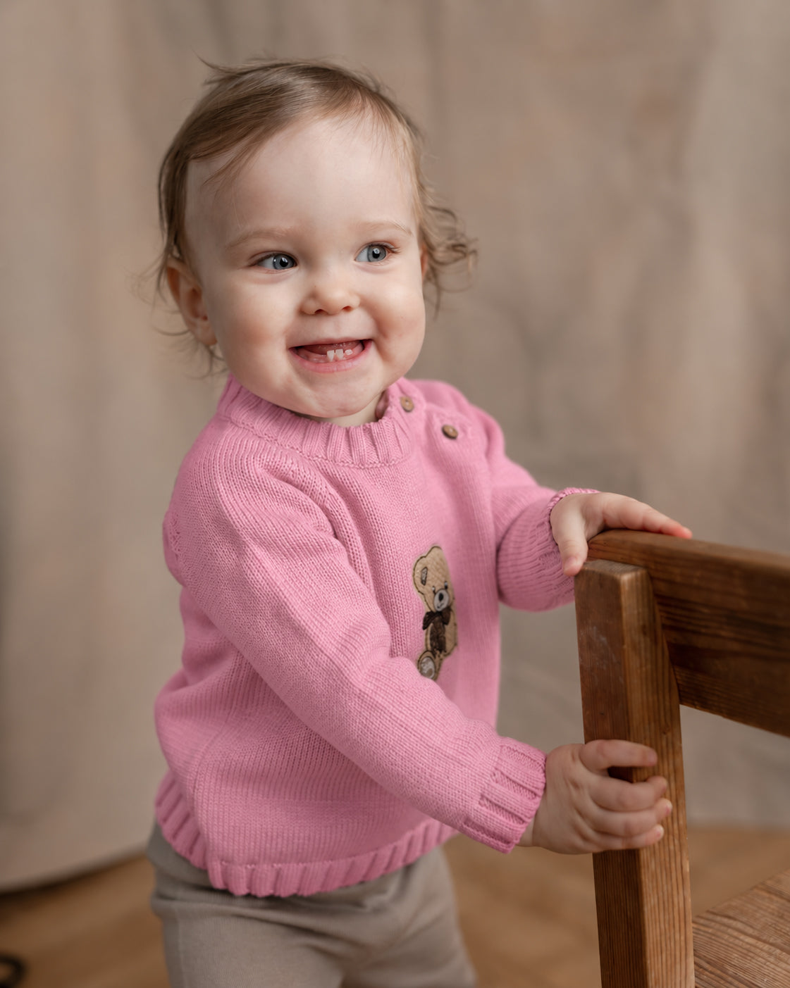 Sweater med bamse broderi - pink - økologisk bomuld