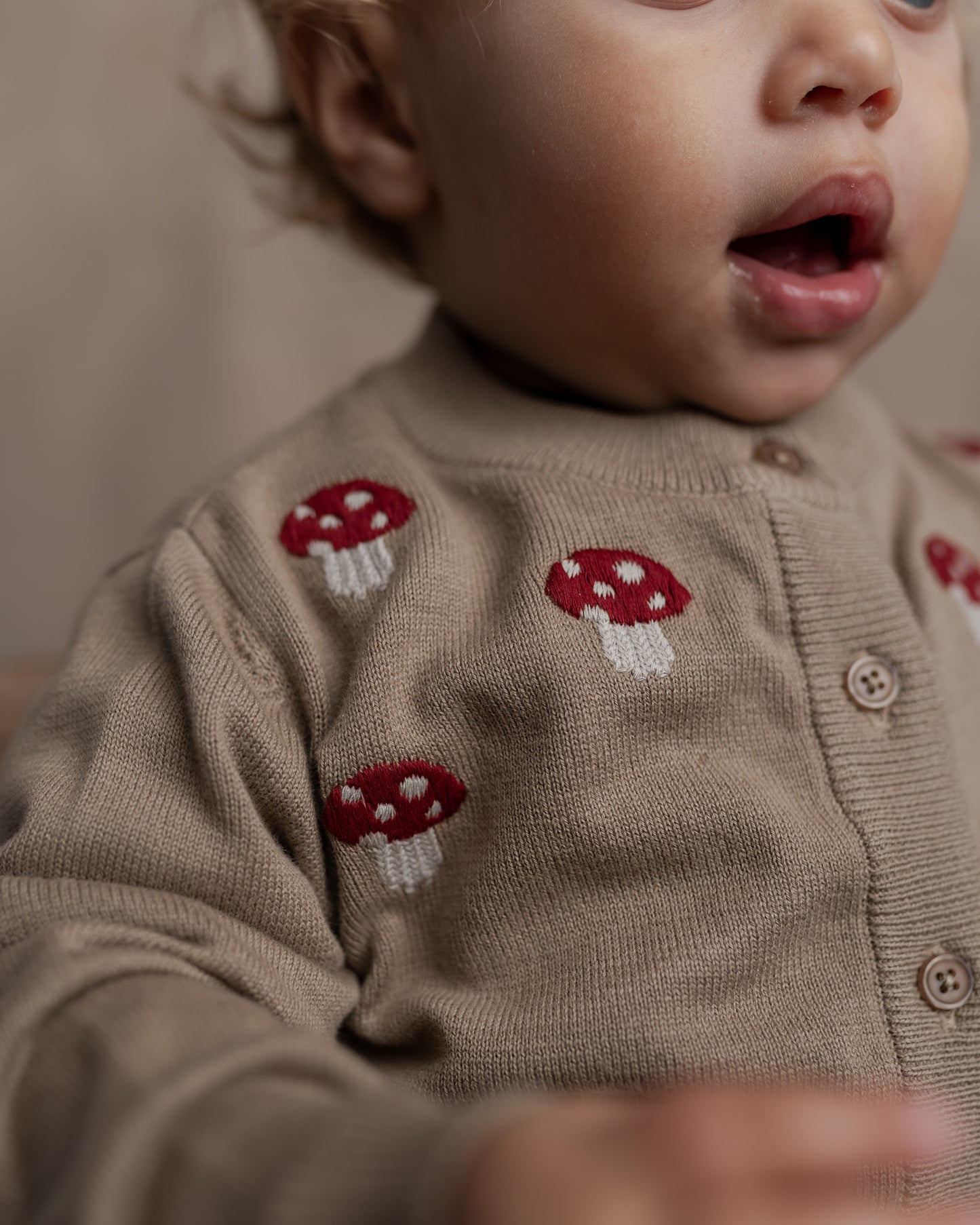 Cardigan med svampe