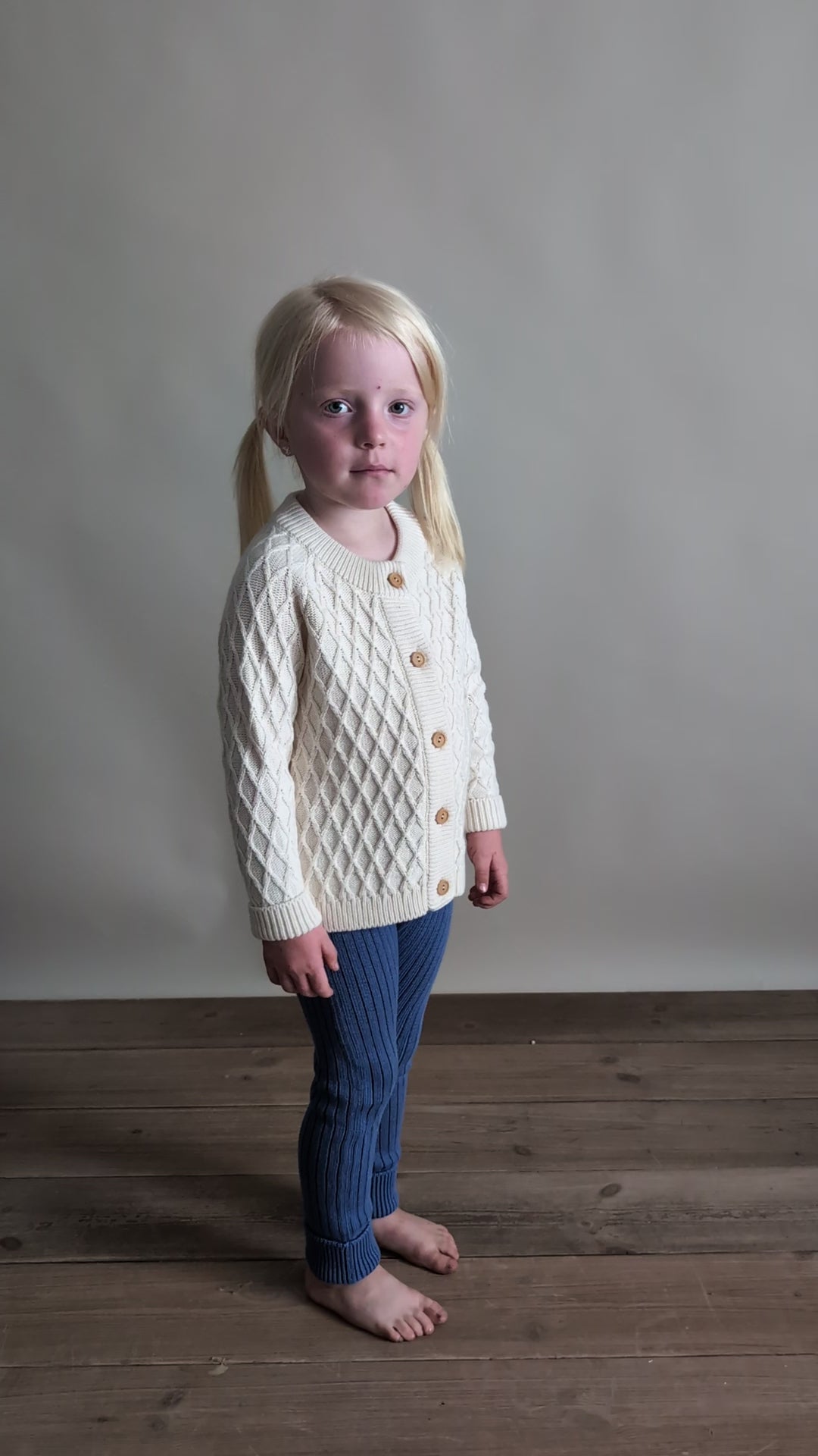 Hanevild Aksel cardigan Blouses Birch