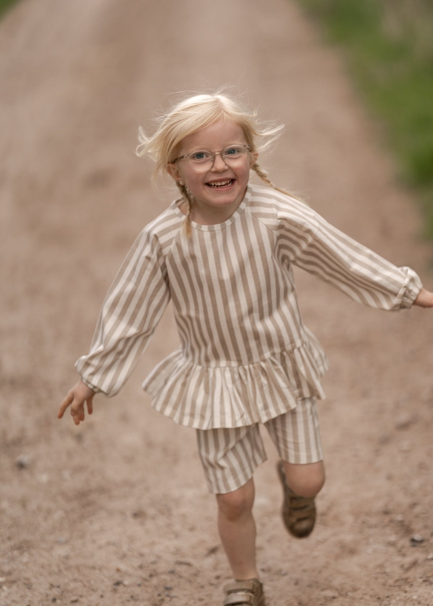 Stribet bluse, piger - Summer sand - Hanevild