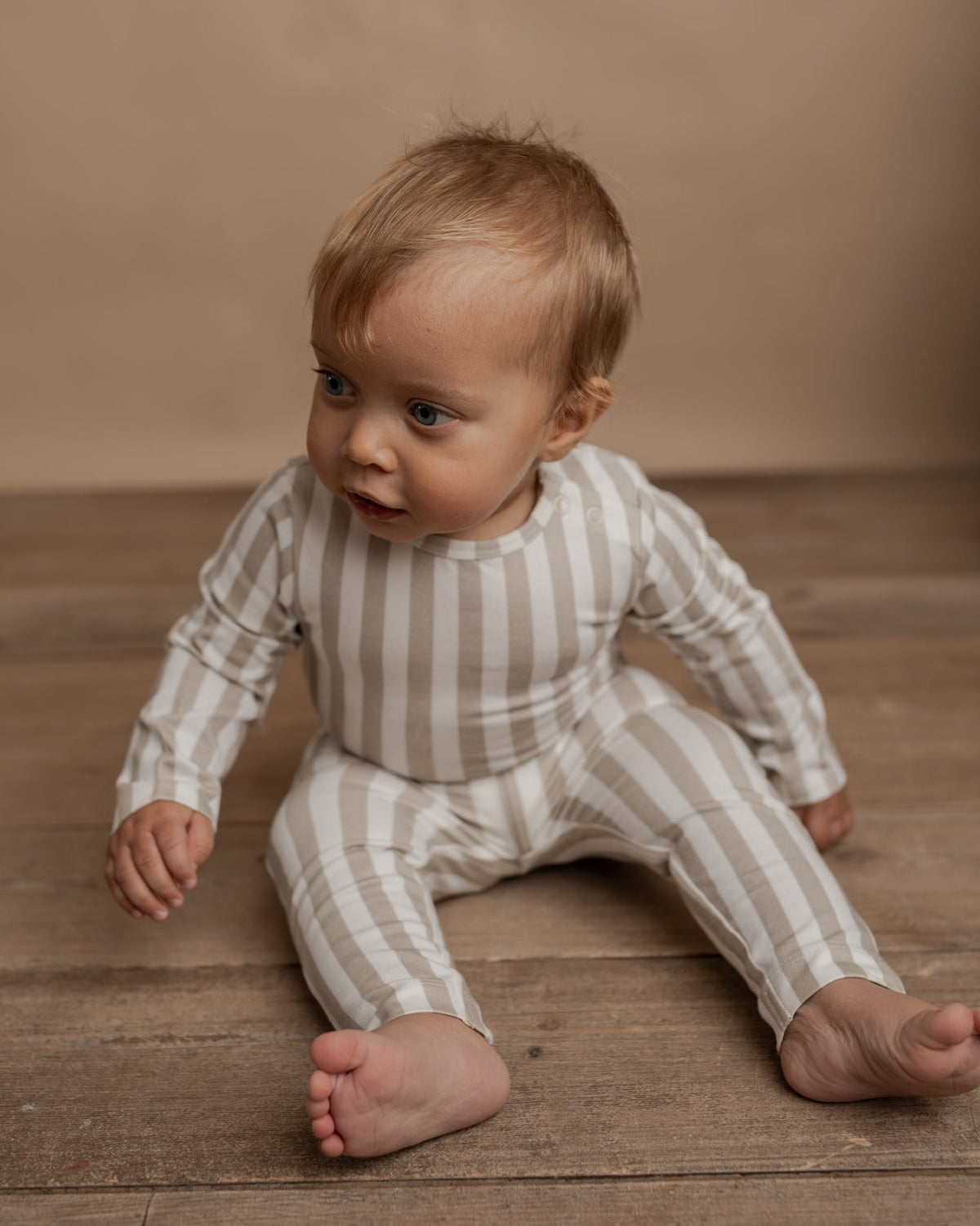 Stribet leggings til baby - Summer sand - Hanevild